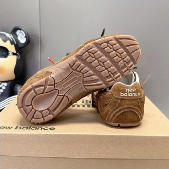 NWB Miu Miu x New Balance 530 SL Sneakers - Picture 2 of 2